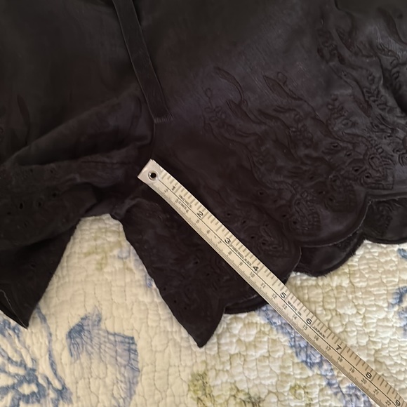 Ann Taylor black linen shorts. Size 10. - Picture 6 of 12